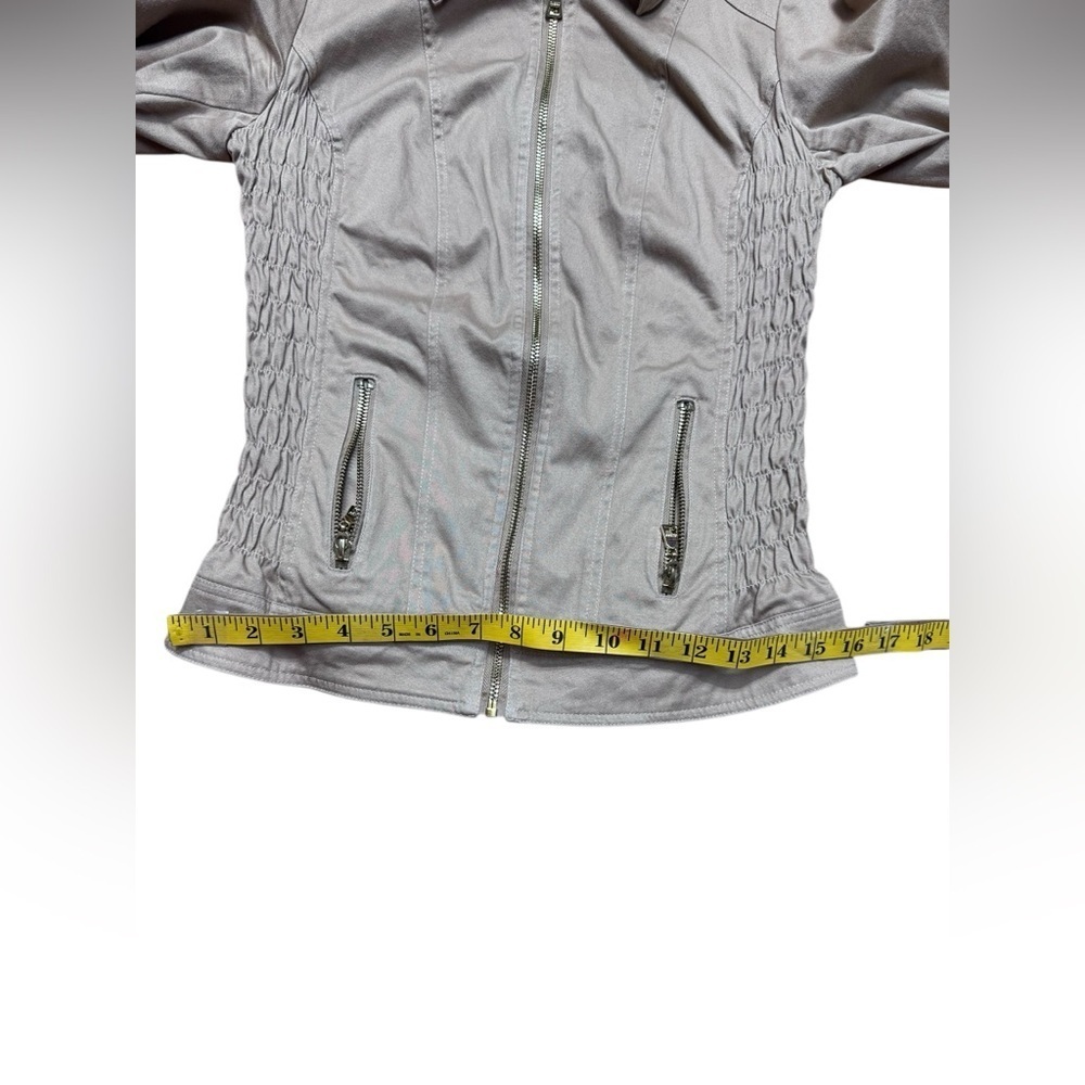 Guess brown Utility Jacket with Collared Neckline and Fitted Silhouette - Picture 15 of 16